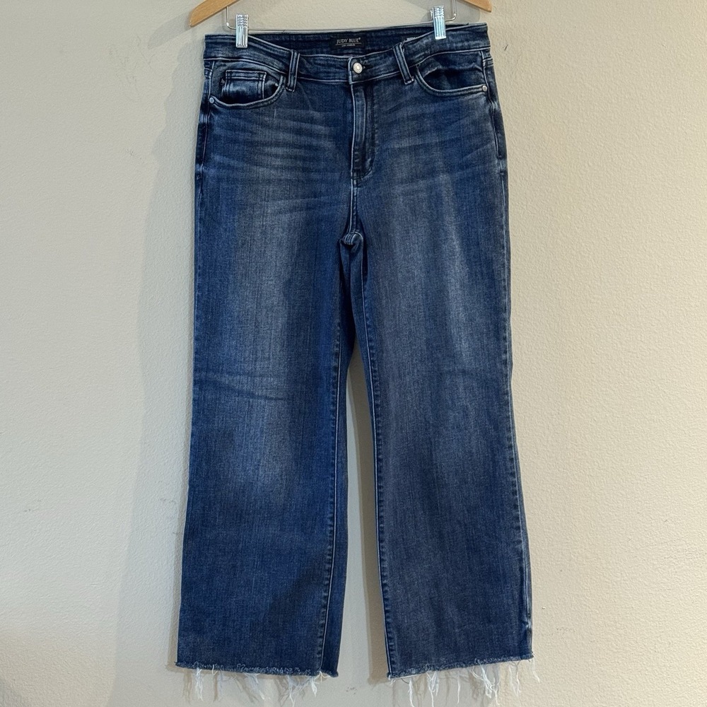 Judy Blue Wide Leg Crop Jeans Women's Size 15/32 Raw Hem Stretch Denim